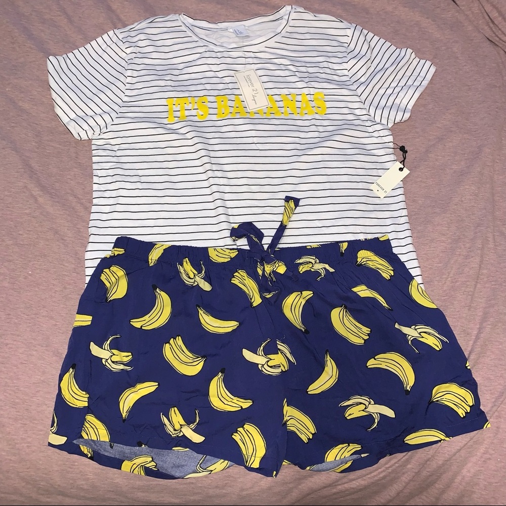 NWT FOREVER 21 PJ SET SIZE LARGE
